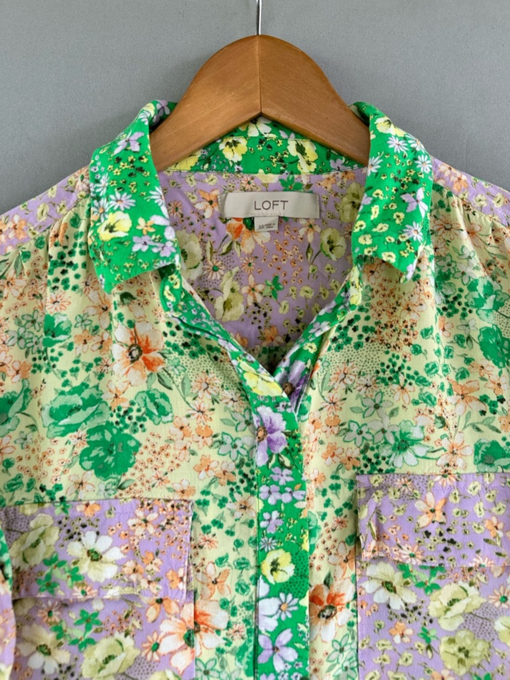 π5 for $45π Loft top blouse shirt size XS - Picture 4 of 8